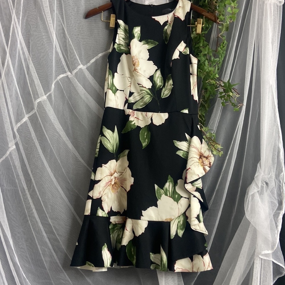 Host Pick 💗Aqua floral ruffled black dress - Picture 3 of 9